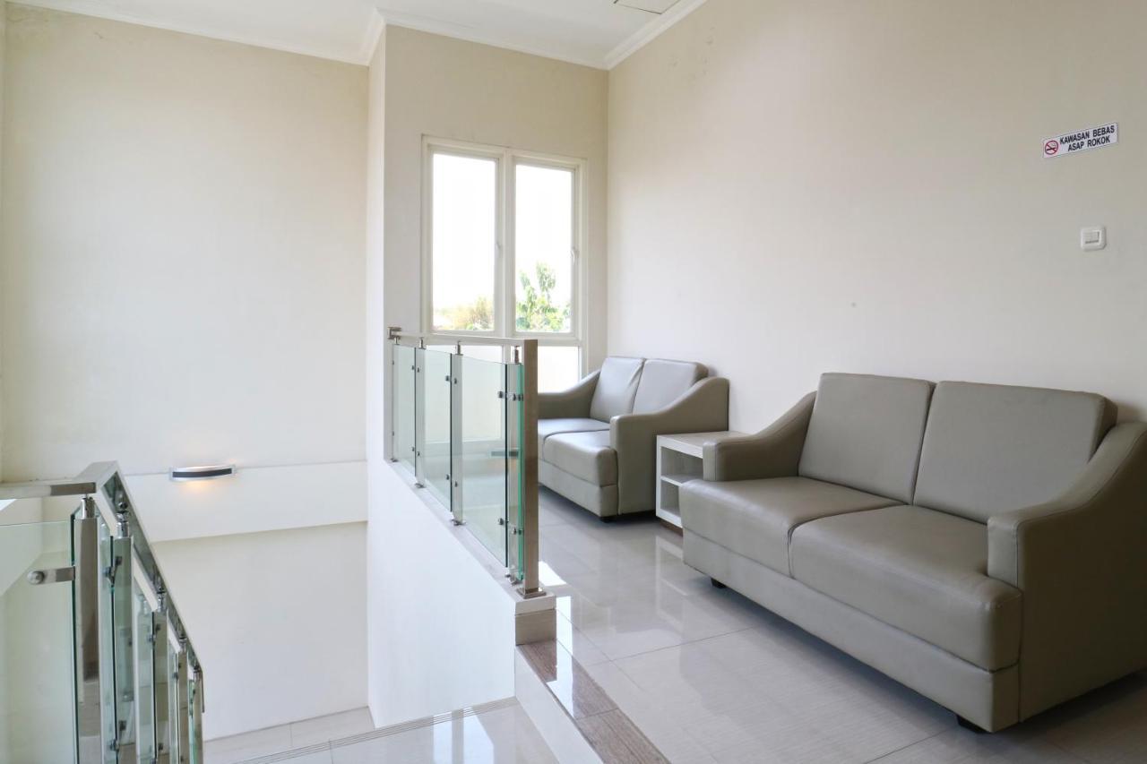 Velozip Kos Exclusive Apartment Сурабая Екстериор снимка